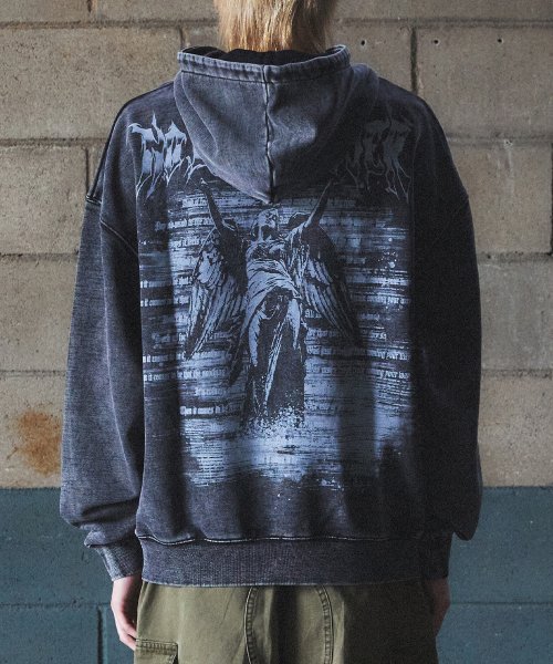 PRAY FOR HOOD PULLOVER (чёрное)