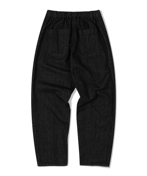 WIDE BANDING ONE TUCK DENIM PANTS_чёрное