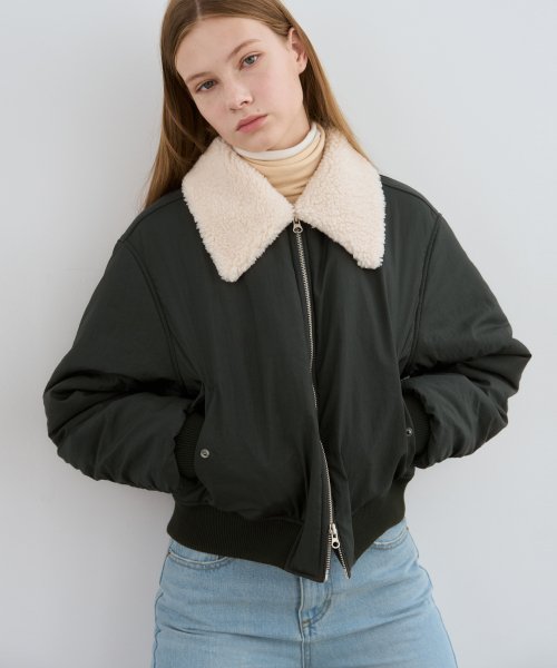 PEARLS VOLUME FUR COLLAR BOMBER JACKET [KHAKI GREY]