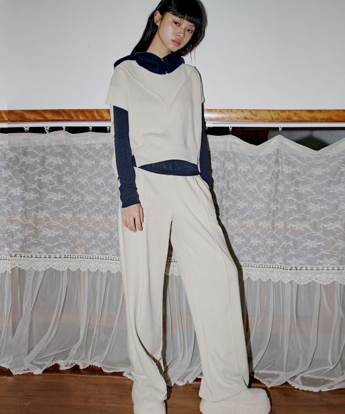 REVERSED DETAIL OVERSIZED SWEATPANTS_T326BT704