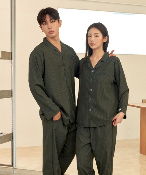 MUSINSA DOSSY Silk fit modern long sleeve couple collar pajamas set