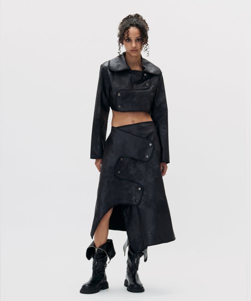 CROSSOVER CROP LEATHER JACKET BLACK