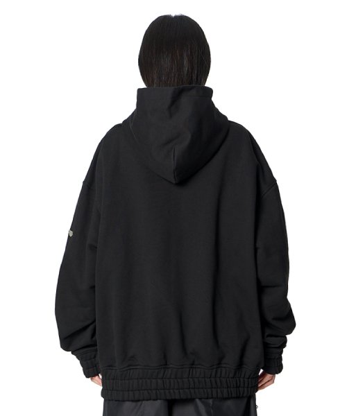 Embossed shoulders Hoodie (BLACK)