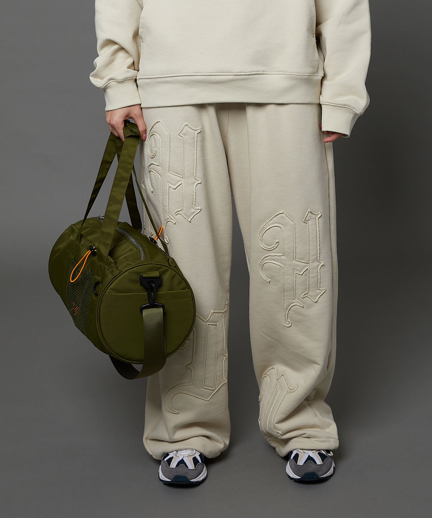 Signature logo sporty duffel bag KHAKI