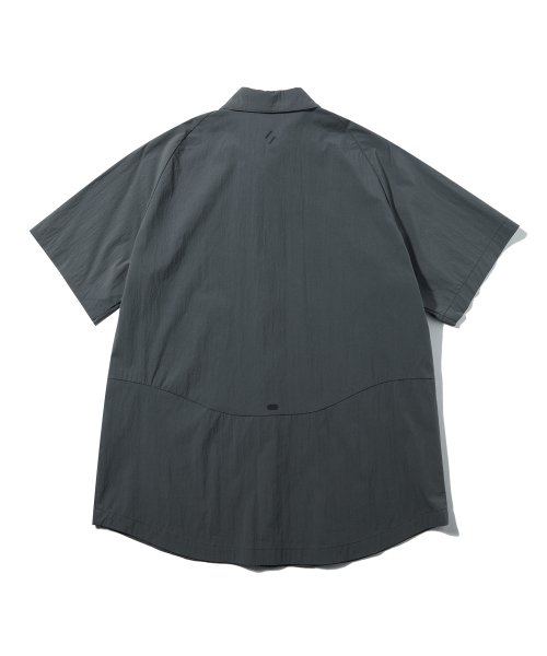 WCL009_LIGHT REFLECTION POINT HALF SHIRTS_Charcoal