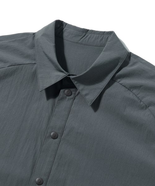 WCL009_LIGHT REFLECTION POINT HALF SHIRTS_Charcoal