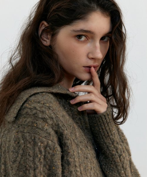 CABLE ZIP UP WOOL KNIT CARDIGAN - COCOA