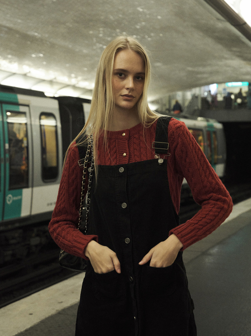 BUTTON POINT CABLE CARDIGAN_RED