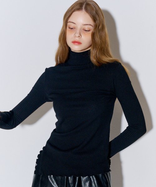 Хайнек трикотажный топ с разрезом рубчик Black