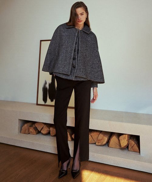 Front slit slim-leg pants
