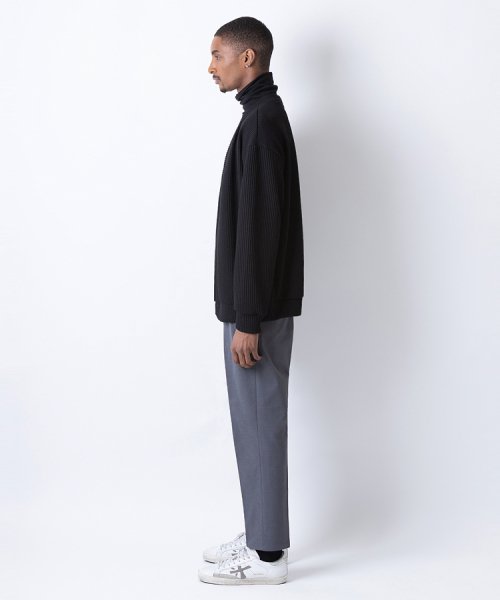 Свободный кардиган со спущенным плечом (BLACK)