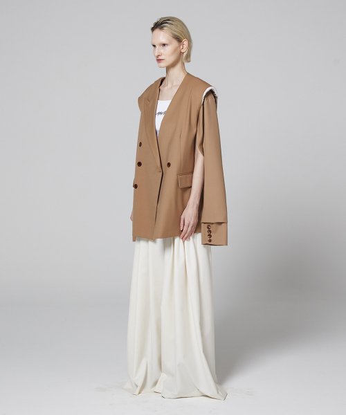 Signature off sleeve origami blazer