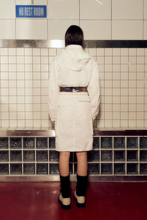 HOODED CROP JACKET (WHITE)
