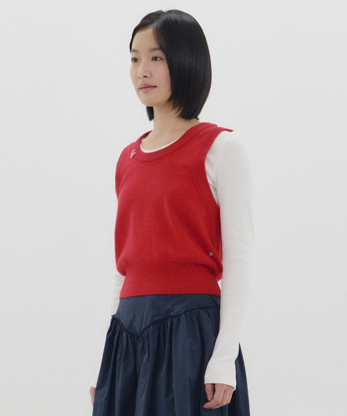 DAISY NEEDLE POINT KNIT VEST red