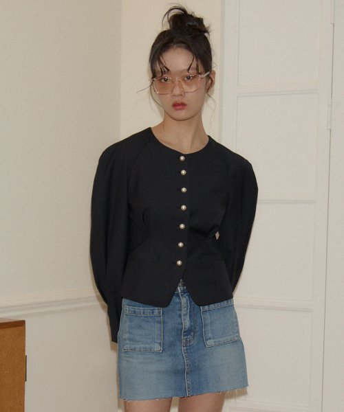 Round Sleeve Black Jacket