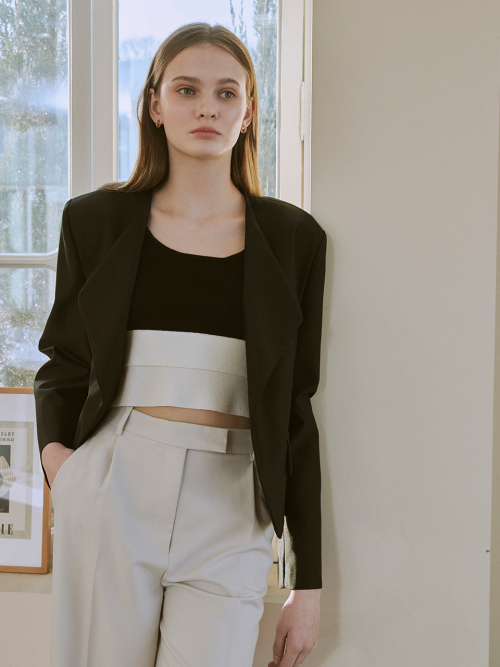 Sleeveless color block knit top