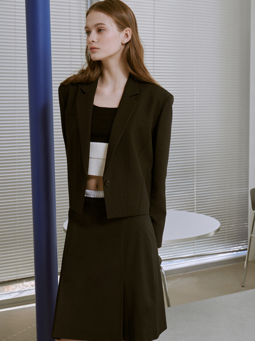 Minimal one button crop jacket