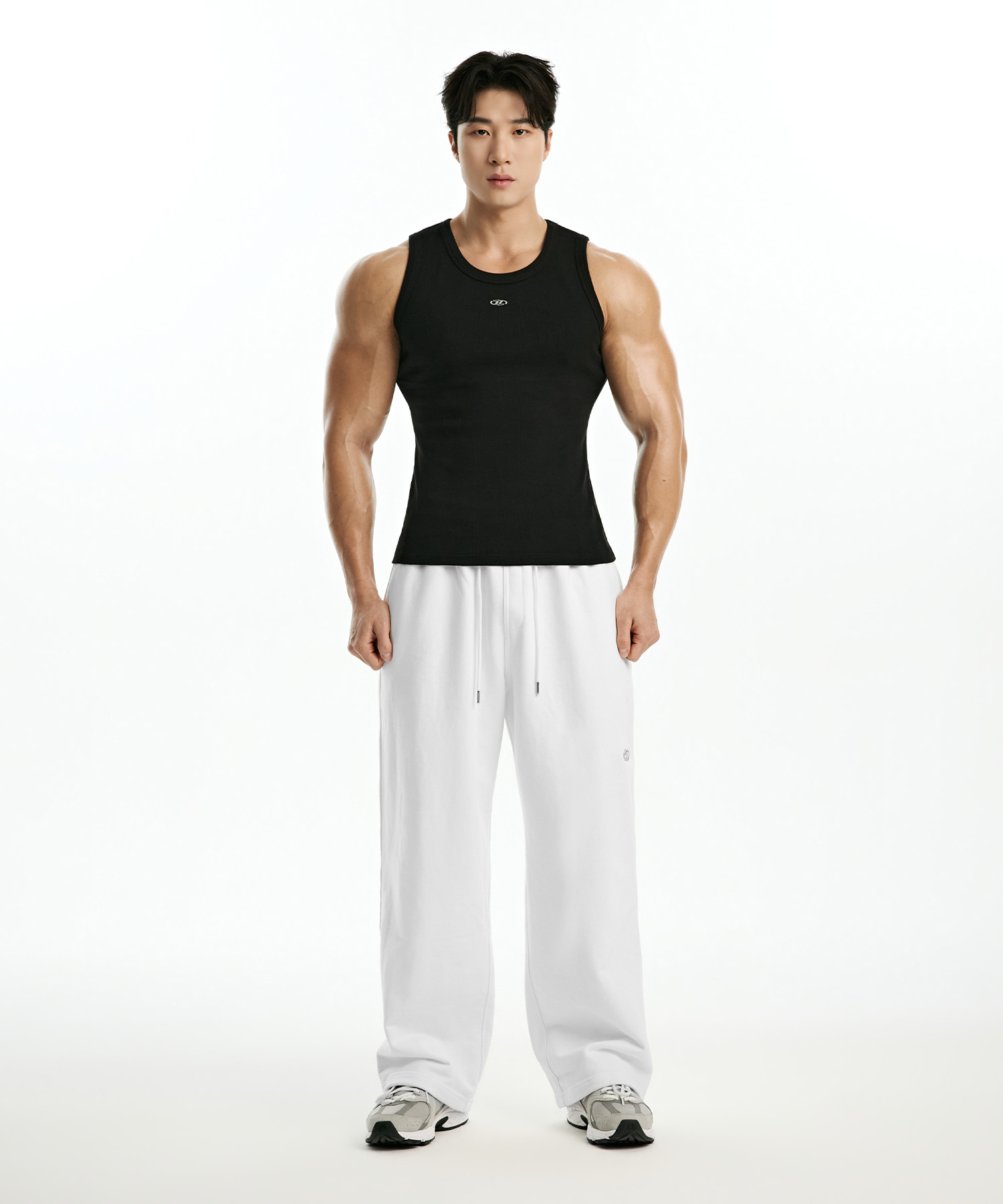 B PENDANT RIBBED SLEEVELESS [BLACK]