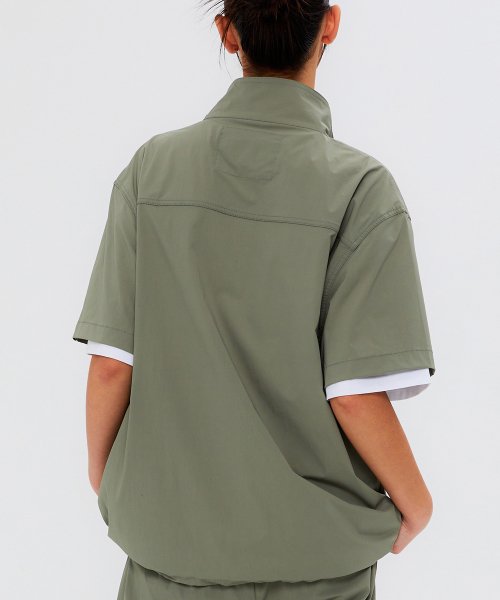 CIRCLE ARCH HALF ZIP ANORAK - Хаки