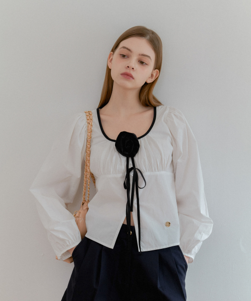 GOLD BUTTON BERMUDA PANTS_NAVY