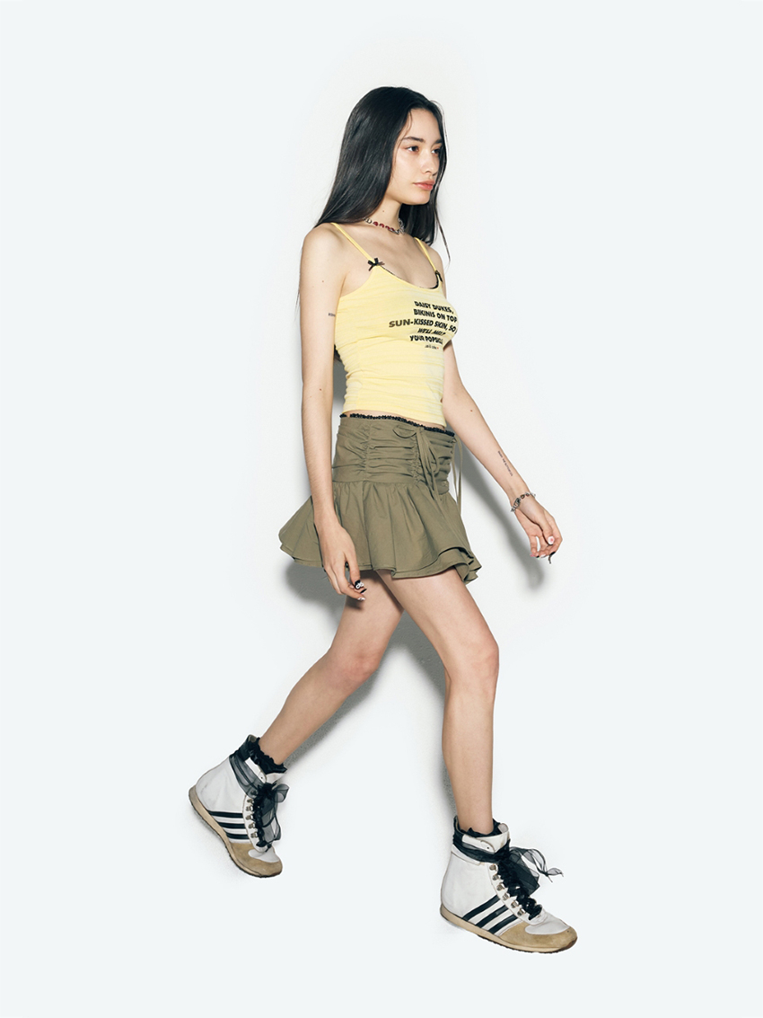 에즈이프 캘리(ASIF CALIE) SHIRRING LACE MINI SKIRT KHAKI