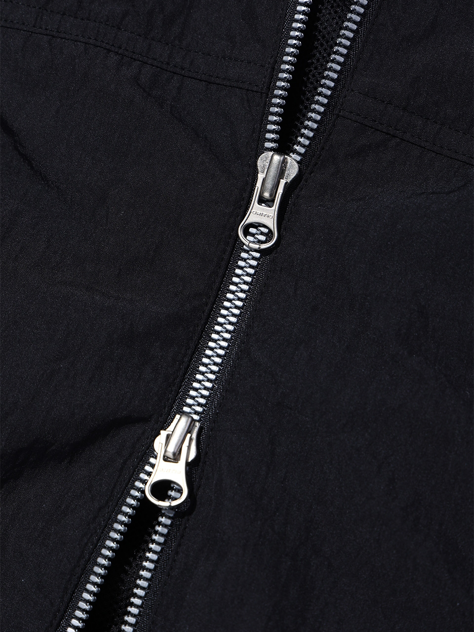 GLOSSY HOOD VEST BLACK 상세 이미지 21