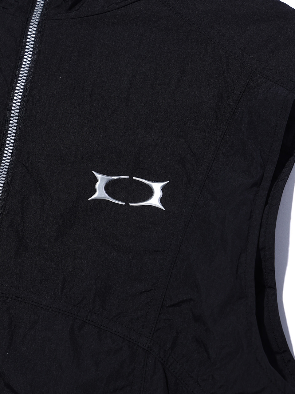 GLOSSY HOOD VEST BLACK 상세 이미지 19
