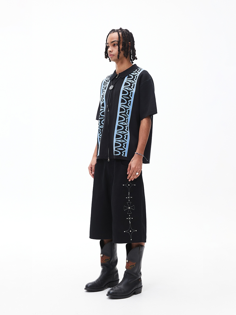CRITICのBASIC WORMHOLE SWEATSHIRT 全3色 MUSINSA | CRITIC BASIC WORMHOLE SWEATSHIRT CHARCOAL