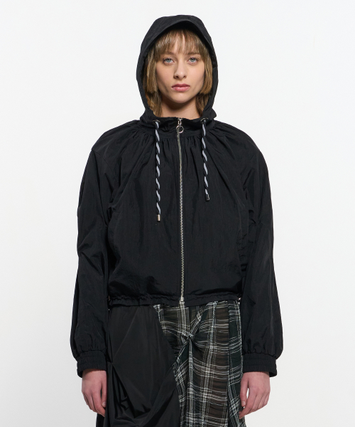 Горловина Shirring Hooded Ветровка _ Черный