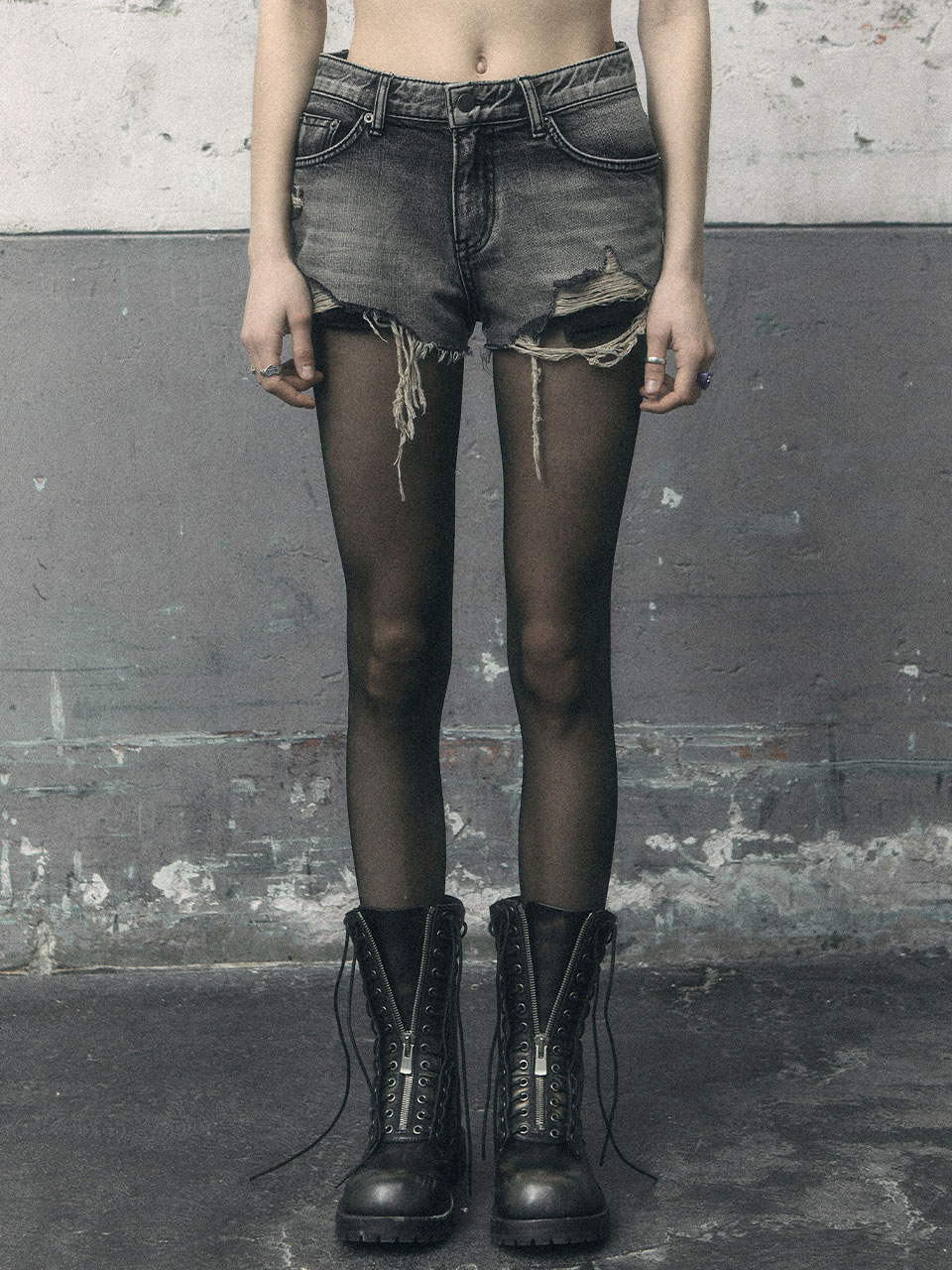 보헤미안 서울(BOHEMSEO) DESTROYED GRAY DENIM SHORTS - 사이즈