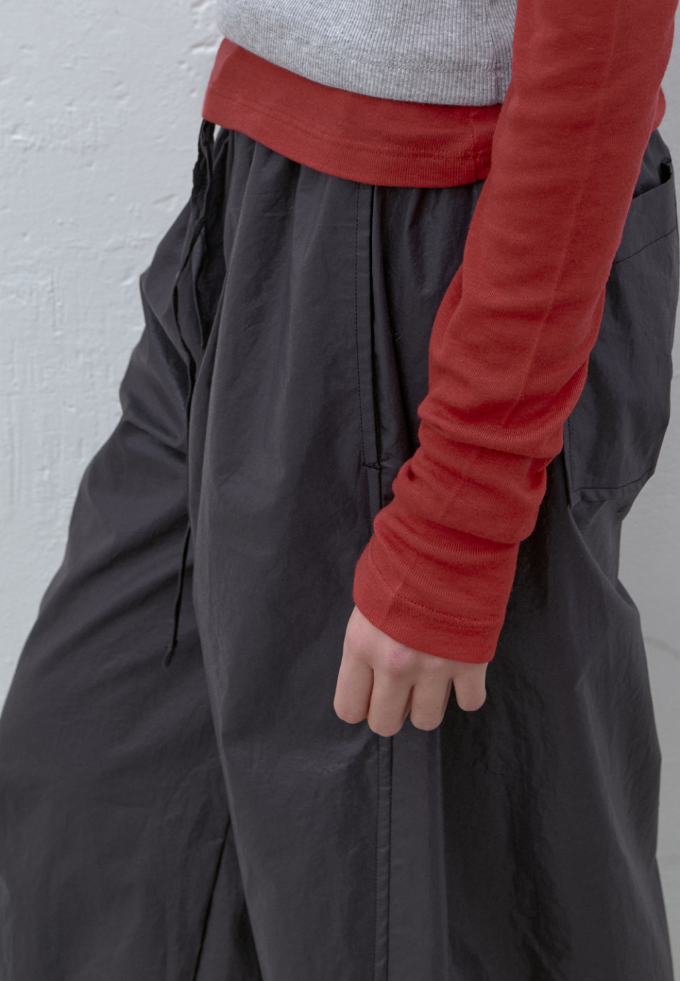 MUSINSA | POSZER Curved Coated Banding Pants (Black)