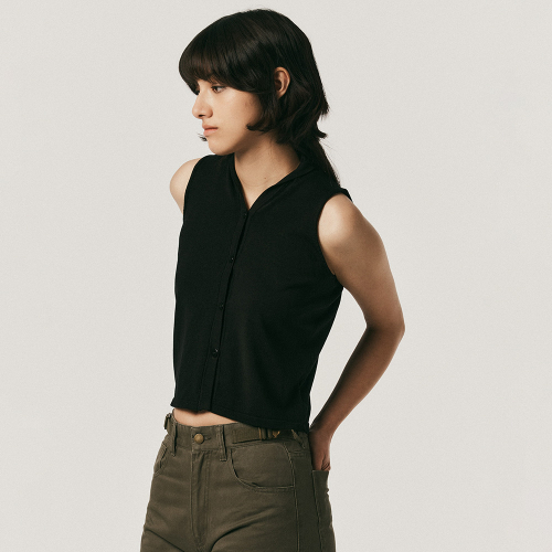 AR_V-neck knitted vest