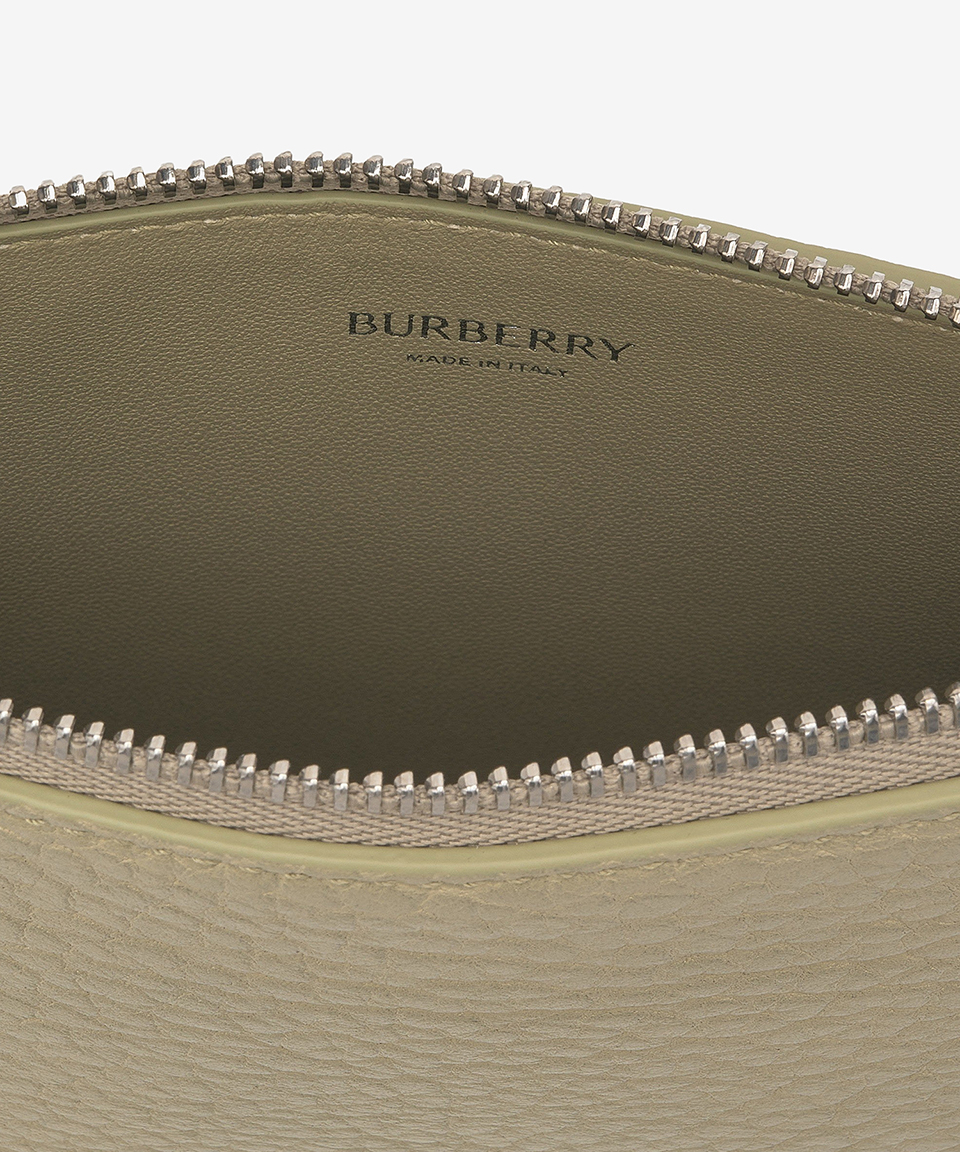 BURBERRY｜SHOULDER BAGS (chess pouch bag (8081537)) MUSINSA | BURBERRY Mini Chess Pouch Bag - Hunter / 8081537