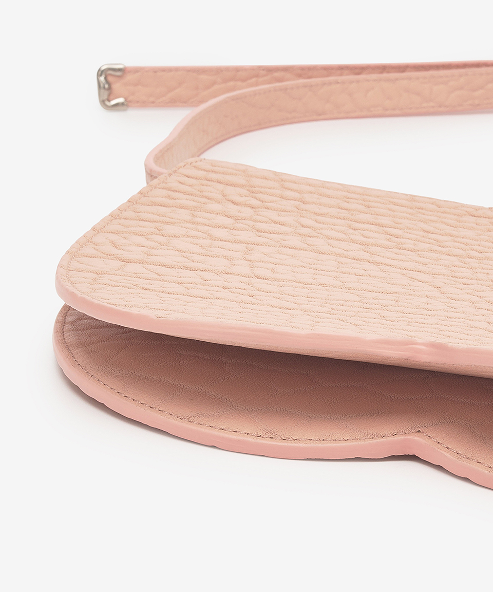 BURBERRY スモルチェスシッフショルタハック 8083511B8628 BLUSH Burberry Small Chess Shoulder Bag | Bloomingdale's