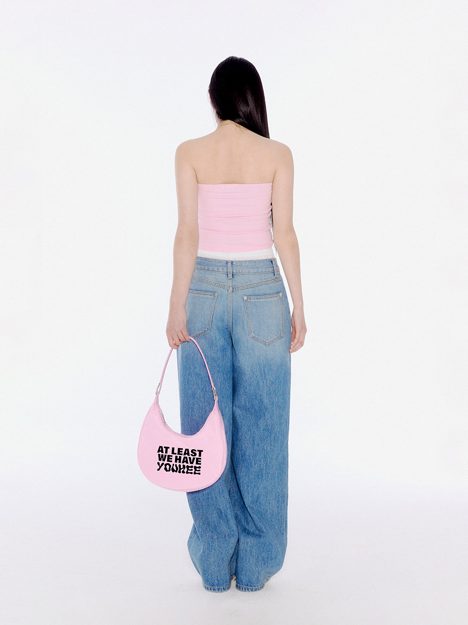 MUSINSA公式 | YOUHEE YOUHEE LETTERING HOBO BAG PINK