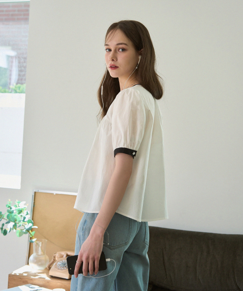 SHIRRING PUFF HALF BLOUSE [белый]