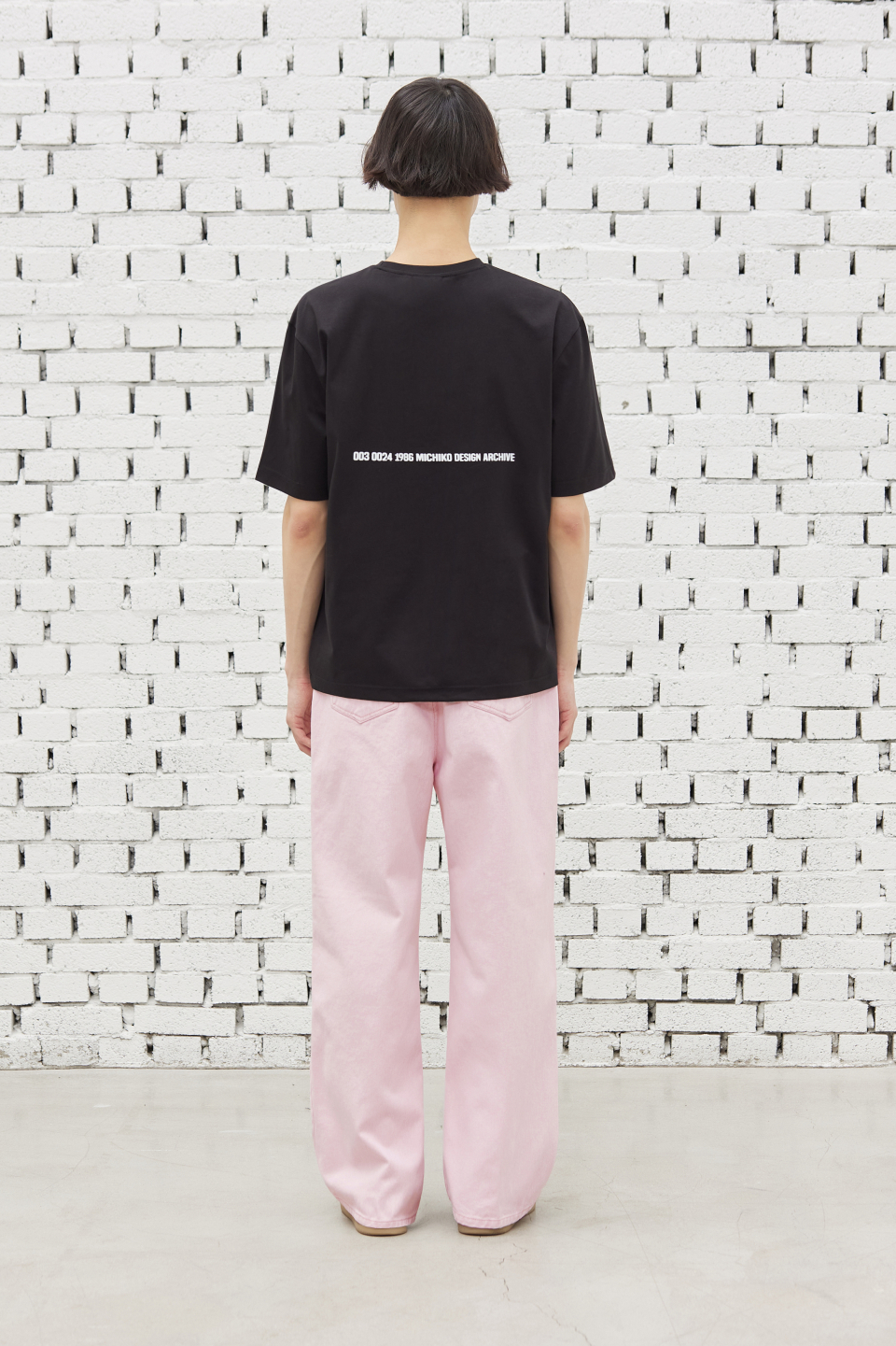 MUSINSA公式 | MICHIKO LONDON Michiko Dot Graphic Top
