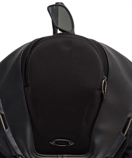 KITCHEN SINK BACKPACK - STEALTH чёрный / 92060A-013