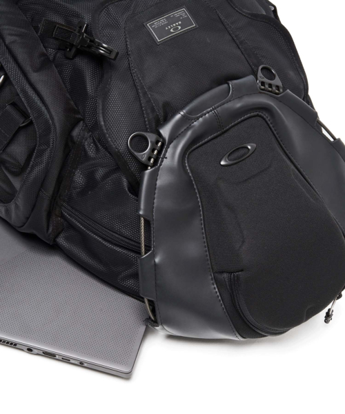 KITCHEN SINK BACKPACK - STEALTH чёрный / 92060A-013