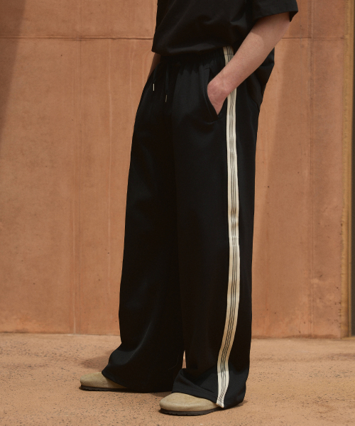 Essential Line Track Pants