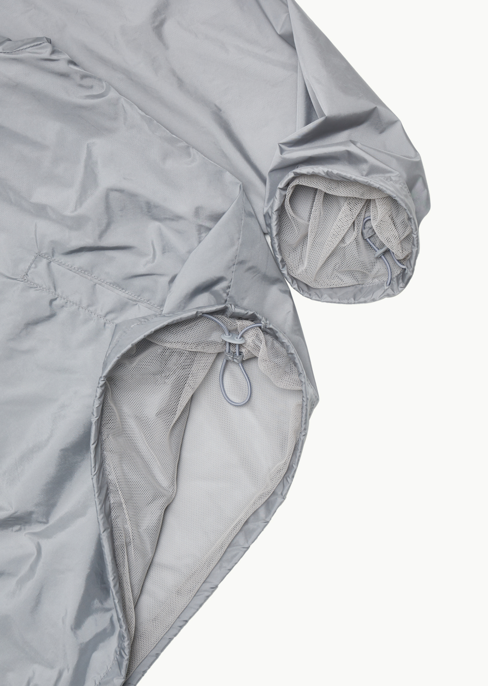 아모멘토(AMOMENTO) GLOSSY NYLON HALF ZIP-UP JUMPER (3COLORS