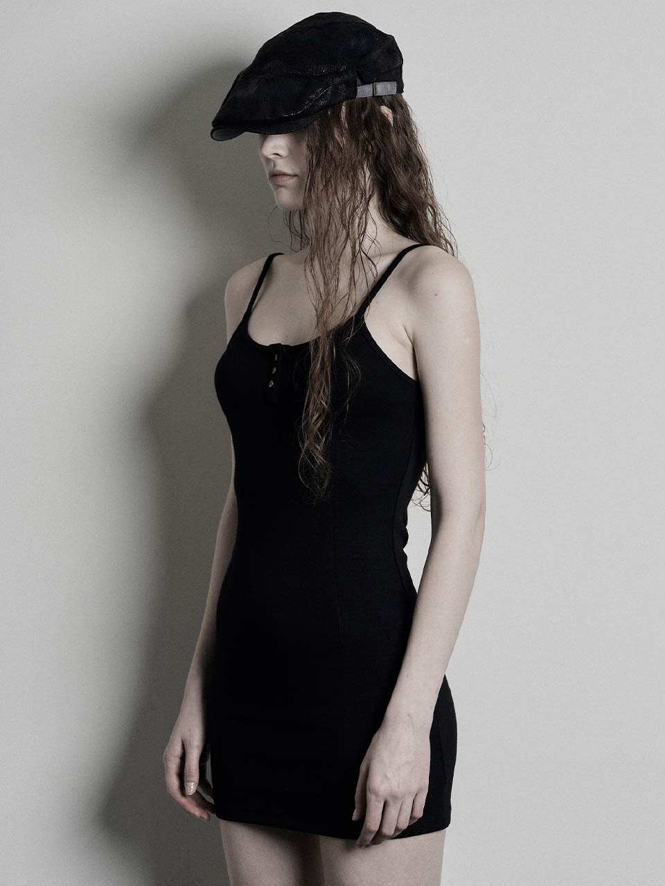 보헤미안 서울(BOHEMSEO) BUTTON SLEEVELESS DRESS, BLACK