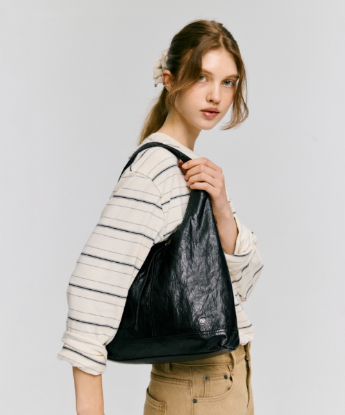 pino bag (hobo) - black (M)