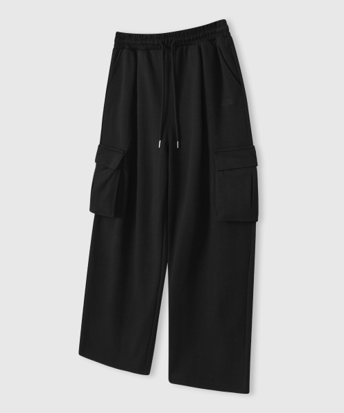 ONE-TUCK WIDE CARGO SWEAT PANTS [BLACK]