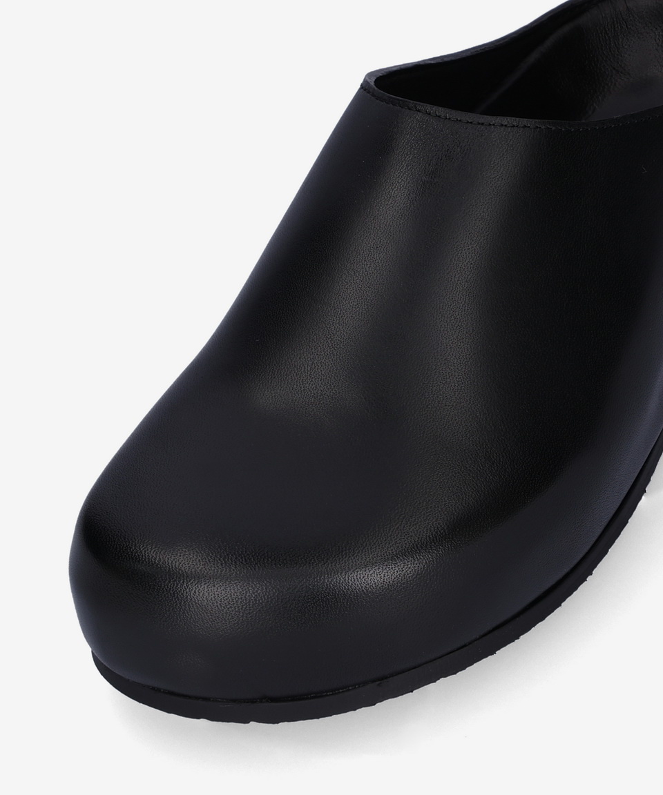 Studio Nicholson Men's Hardning Leather Black Clogs STUDIO