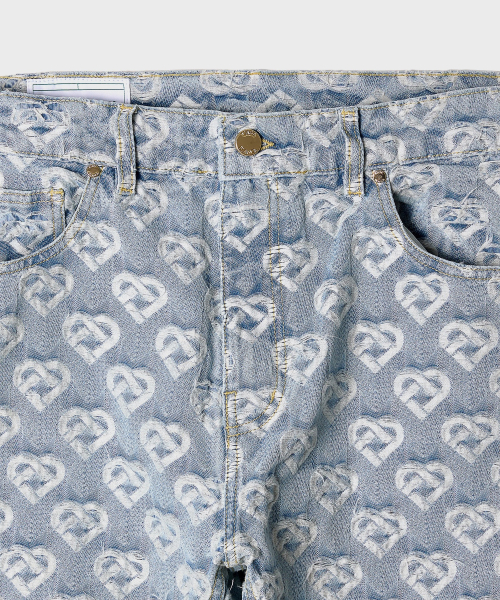 (W) Джинсы с жаккардовым узором сердец DENIM HEART JACQUARD WASHED HEART