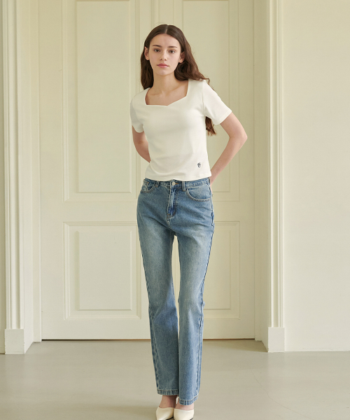 Lily Heart neck Tee