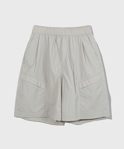 One tuck nylon cargo shorts_4 COLOR
