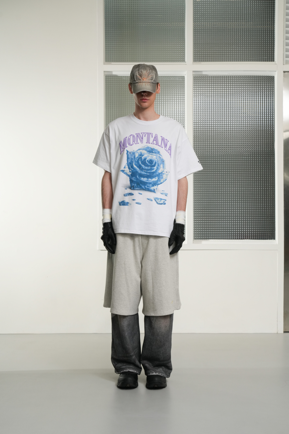 MUSINSA | GRAILZ BROKEN ROSE T-SHIRTS [WHITE]
