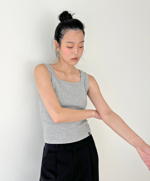 D. BASIC COTTON SQUARE NECK TOP - 5 COLOR